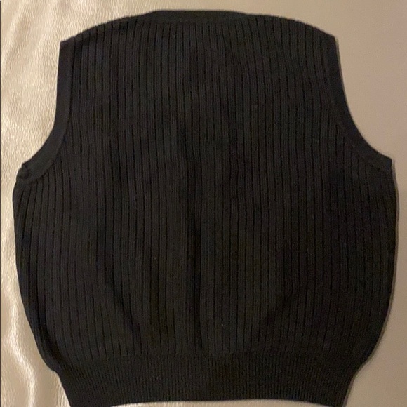 Chanel sleeveless sweater - Picture 3 of 3